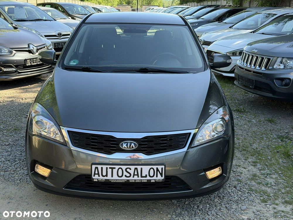 Kia Ceed - 5