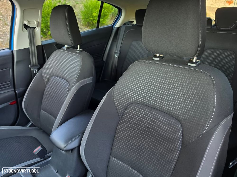 Ford Focus 1.5 TDCi ECOBlue Business Aut. - 6
