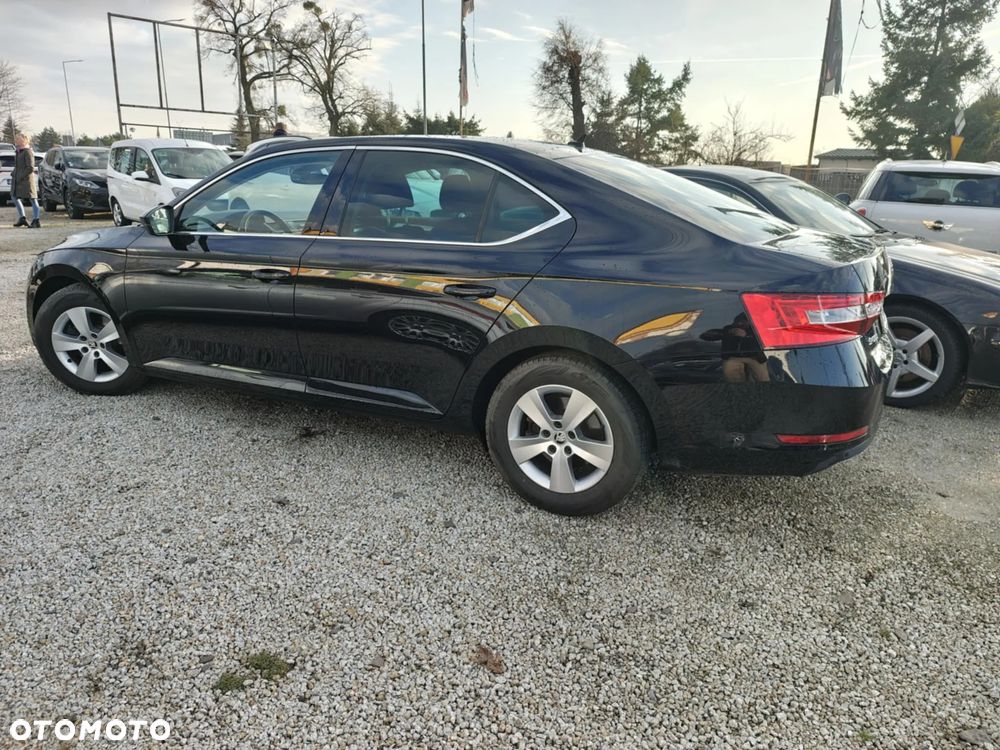 Skoda Superb 1.5 TSI ACT Active DSG - 8