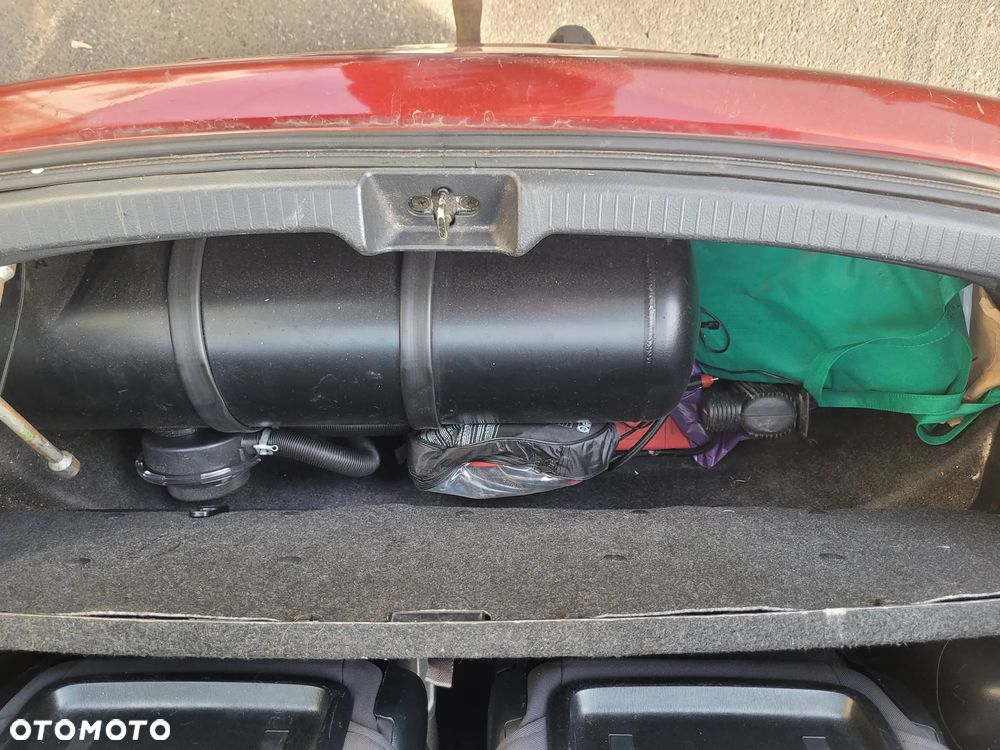 Toyota Avensis Verso Standard - 9