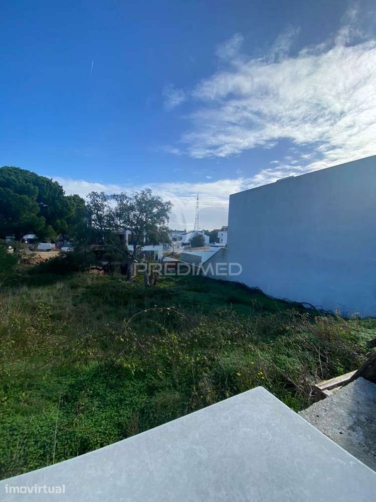 Terreno urbano para construção de moradia - Grande imagem: 2/16