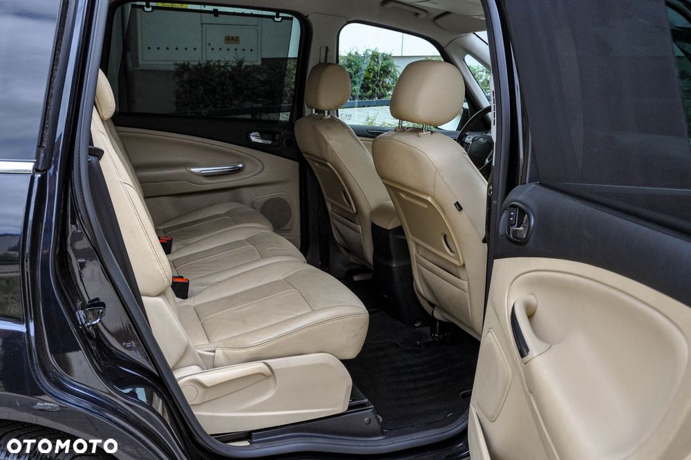 Ford Galaxy 2.0 TDCi DPF Business Edition - 12