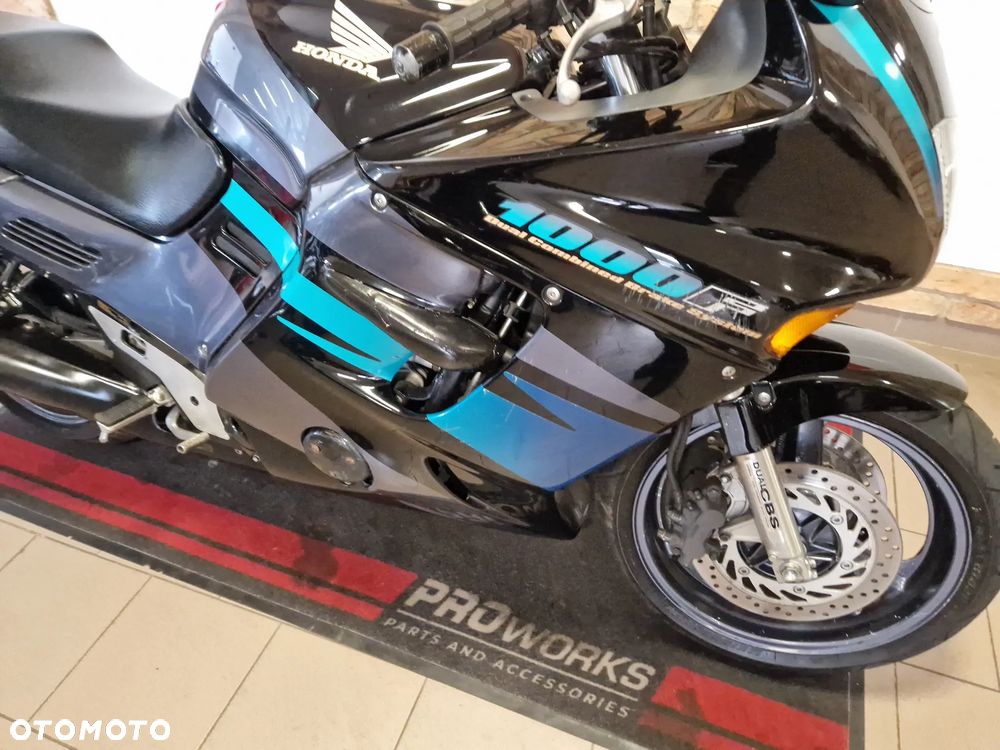 Honda CBR - 27