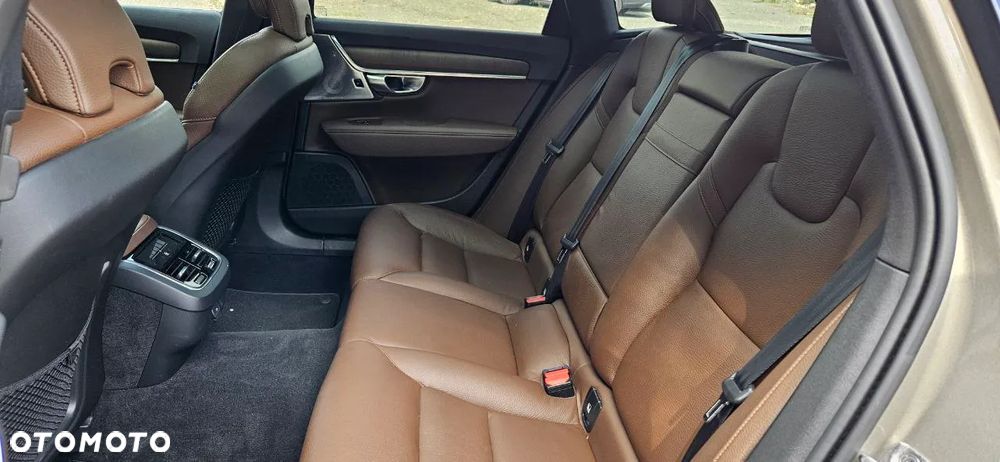 Volvo V90 Cross Country B4 D AWD Pro - 27