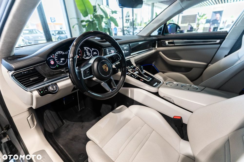 Porsche Panamera Turbo - 14