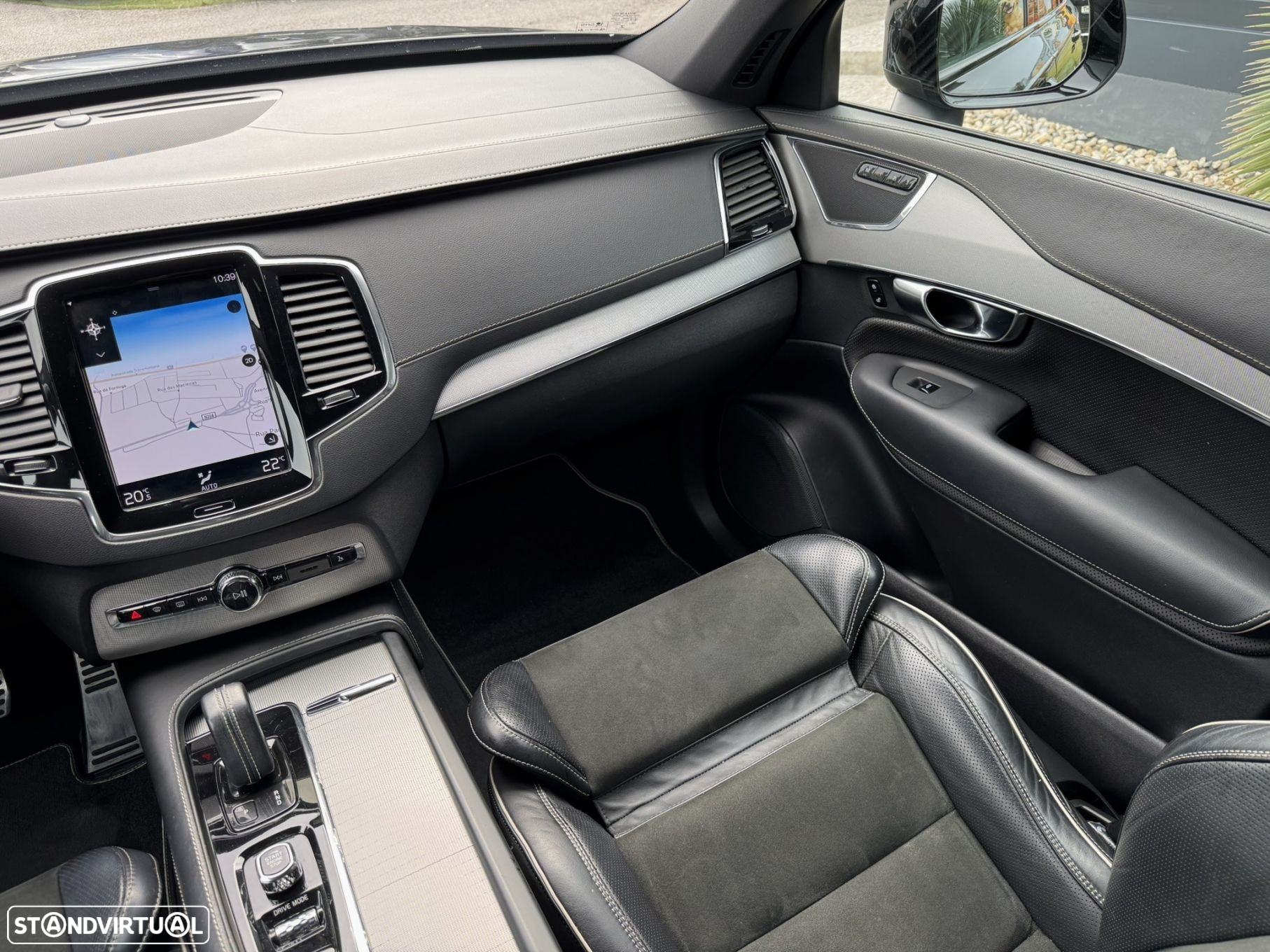 Volvo XC 90 2.0 T8 PHEV R-Design AWD - 32