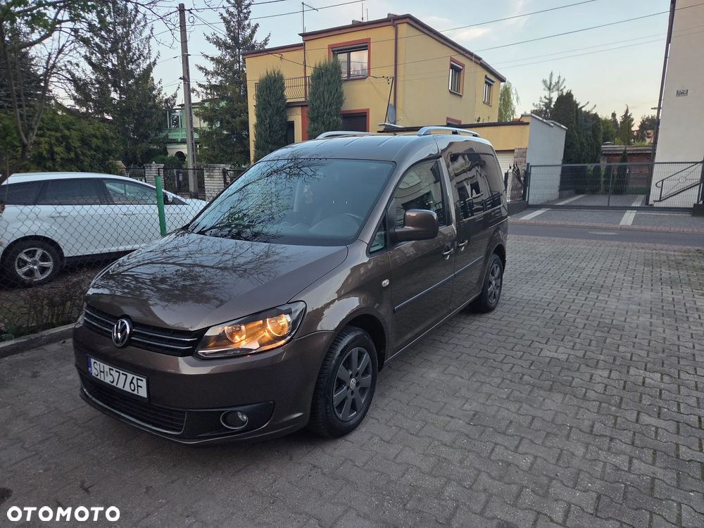 Volkswagen Caddy Highline DSG - 12