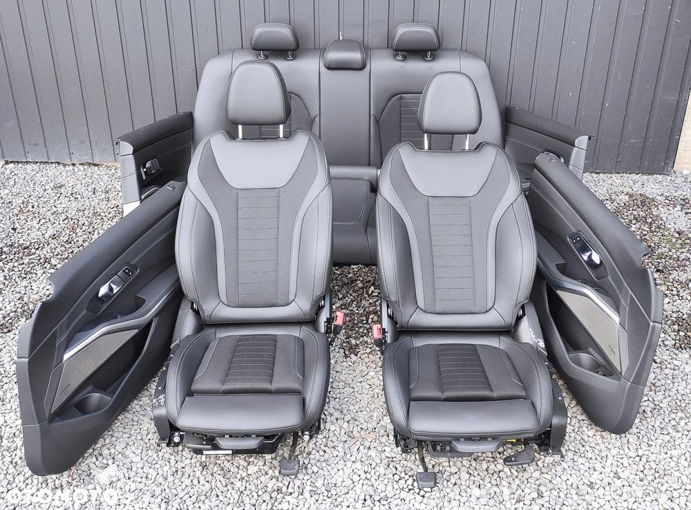 FOTELE KANAPA BOCZKI BMW G20 CZARNA PÓŁSKÓRA EUROPA CH - 1