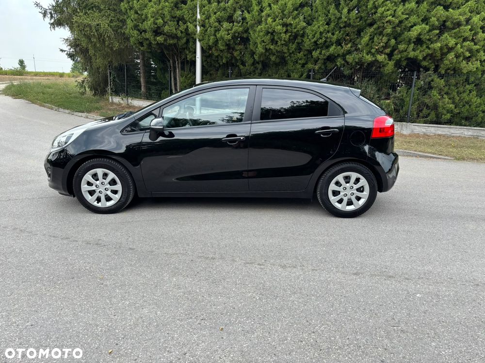 Kia Rio 1.2 Dream Team Edition - 16
