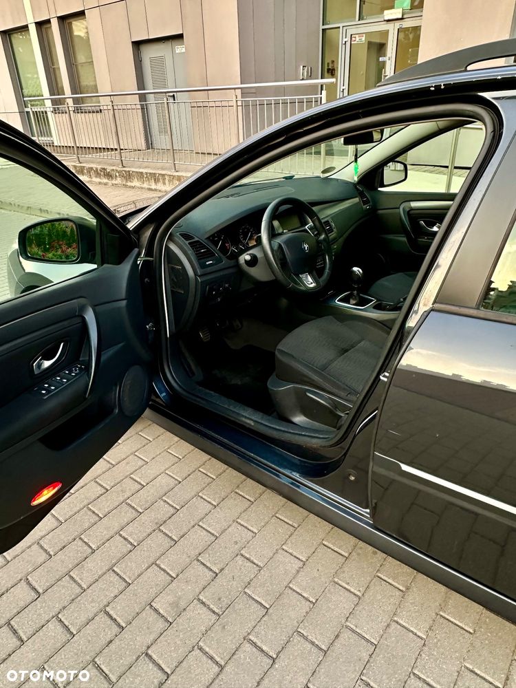 Renault Laguna 2.0 dCi Expression - 9