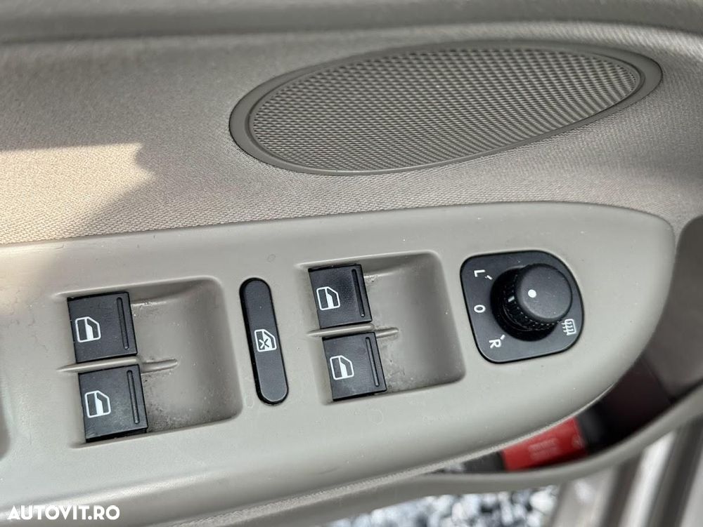 Volkswagen Golf Plus - 20