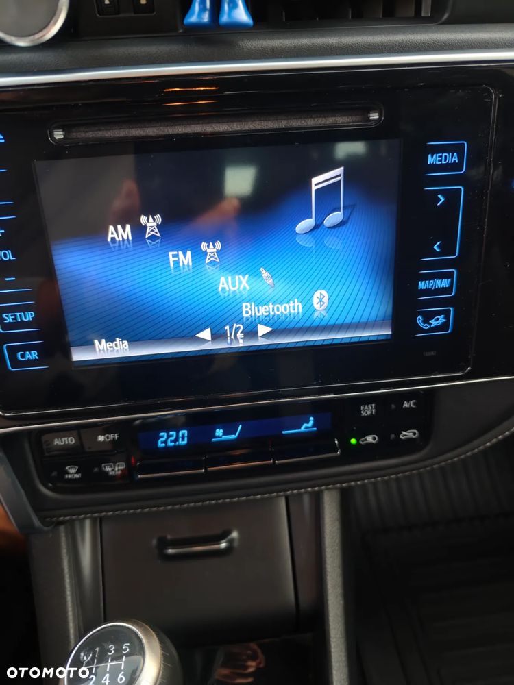 Toyota Auris 1.6 Dynamic - 26