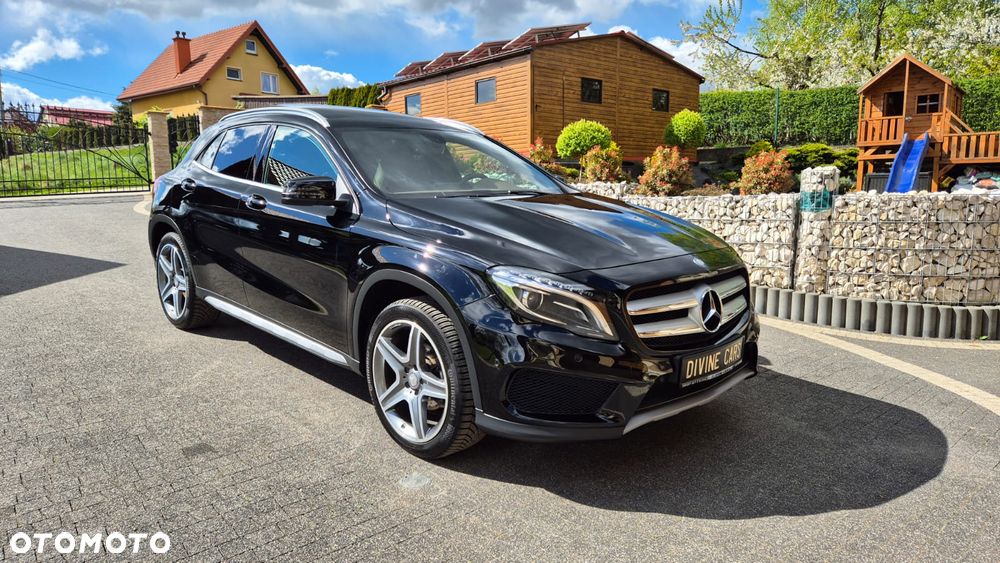 Mercedes-Benz GLA 200 7G-DCT AMG Line - 2