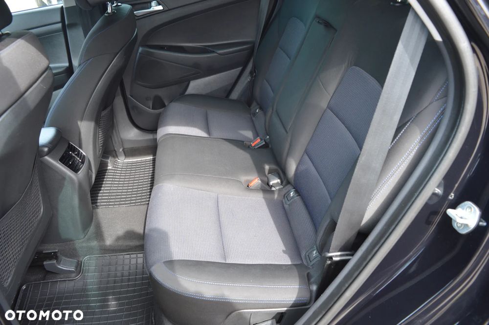 Hyundai Tucson 1.7 CRDI BlueDrive TourdePologne 2WD - 13