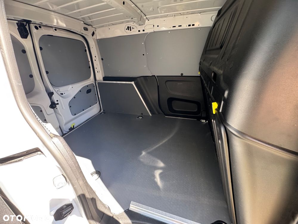 Toyota Proace City - 13