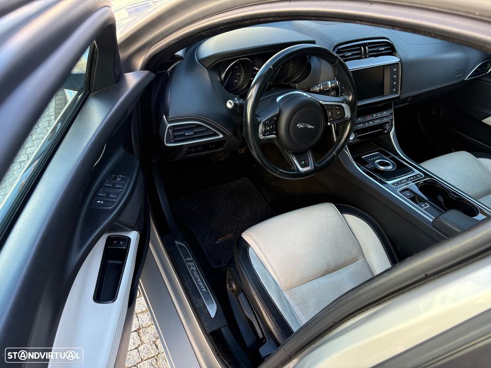 Jaguar XE 2.0 D R-Sport Aut. - 5