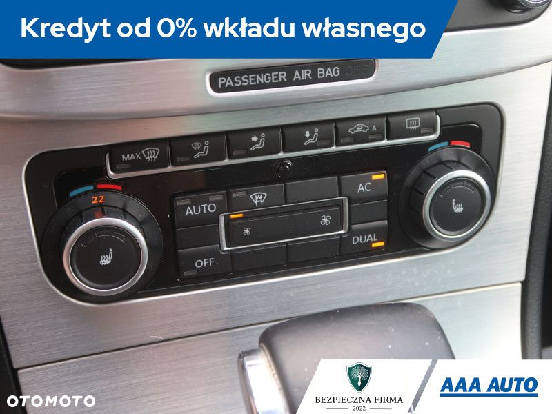Volkswagen Passat CC - 13