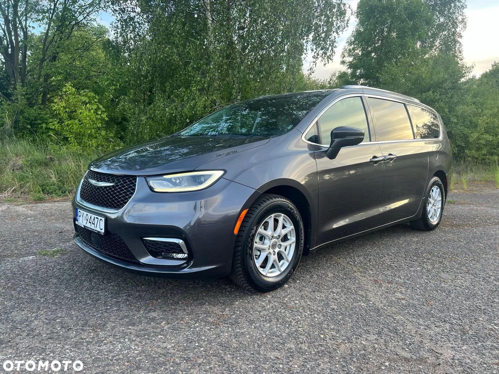 Chrysler Pacifica - 1