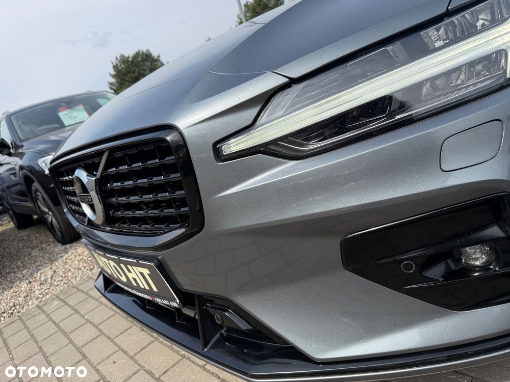 Volvo V60 D3 R-Design - 17