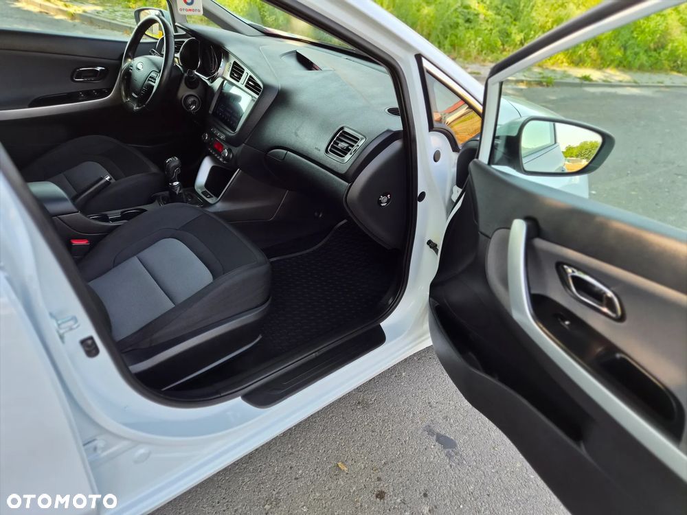 Kia Ceed 1.6 GDI Platinum Edition - 14
