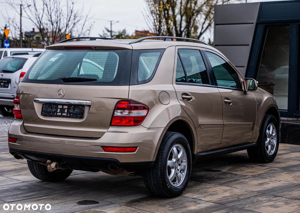 Mercedes-Benz ML - 21