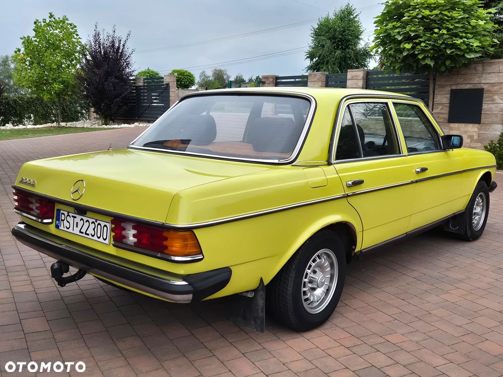 Mercedes-Benz W123 - 2