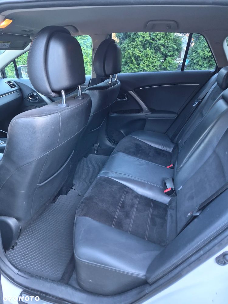 Toyota Avensis 2.0 D-4D Premium - 13