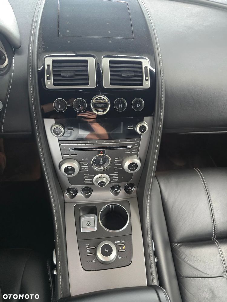Aston Martin Rapide Luxe Touchtronic II - 27
