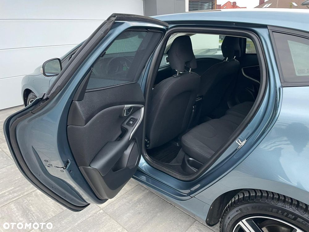 Volvo V40 D2 Summum - 14