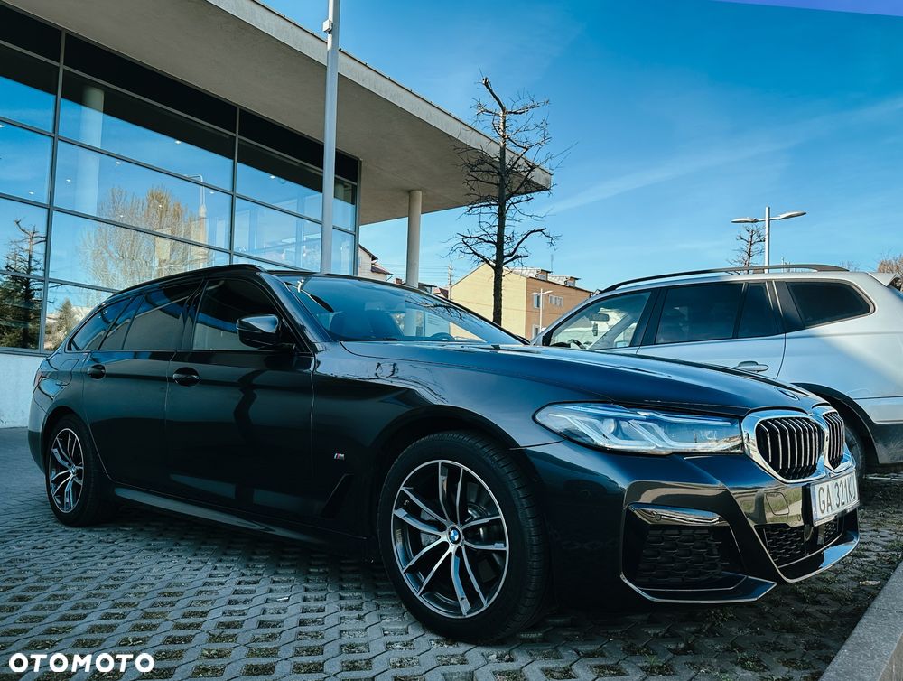 BMW Seria 5 520d xDrive mHEV M Sport sport - 4