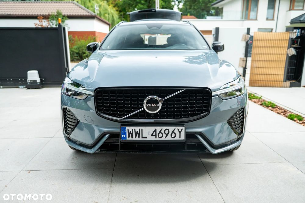 Volvo XC 60 B4 D Plus Dark - 3
