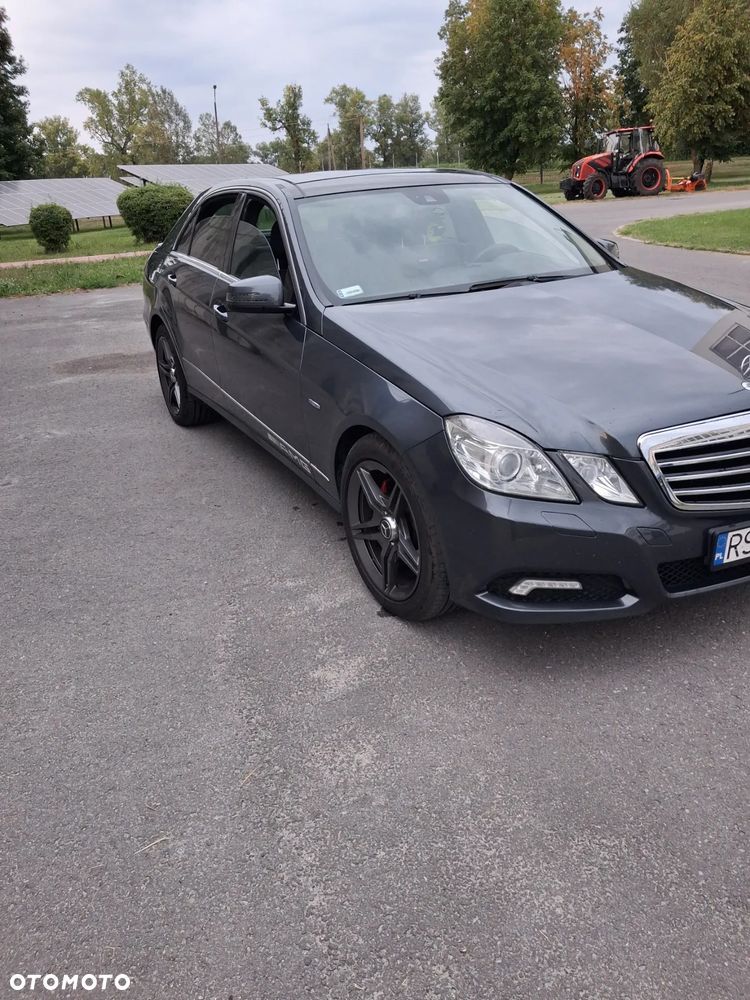 Mercedes-Benz Klasa E 300 CDI BlueEff Avantgarde - 8