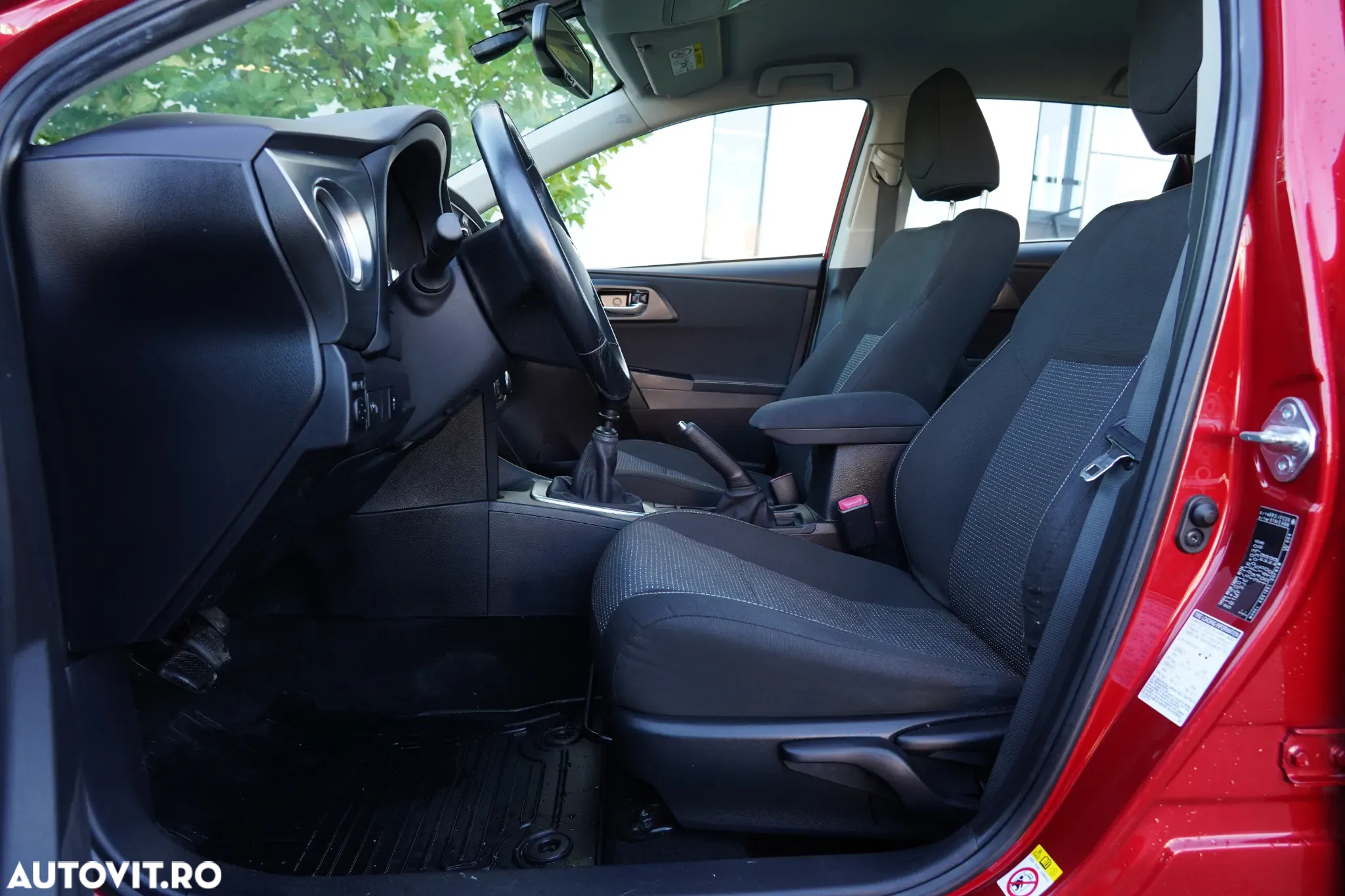 Toyota Auris 2.0 D-4D Comfort - 14
