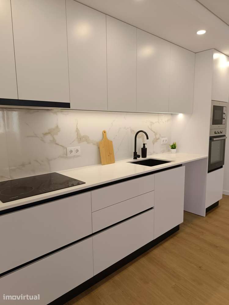 Moradia Remodelada em Pena- Cantanhede-Garagem, Anexos e zona exterior - Grande imagem: 4/30