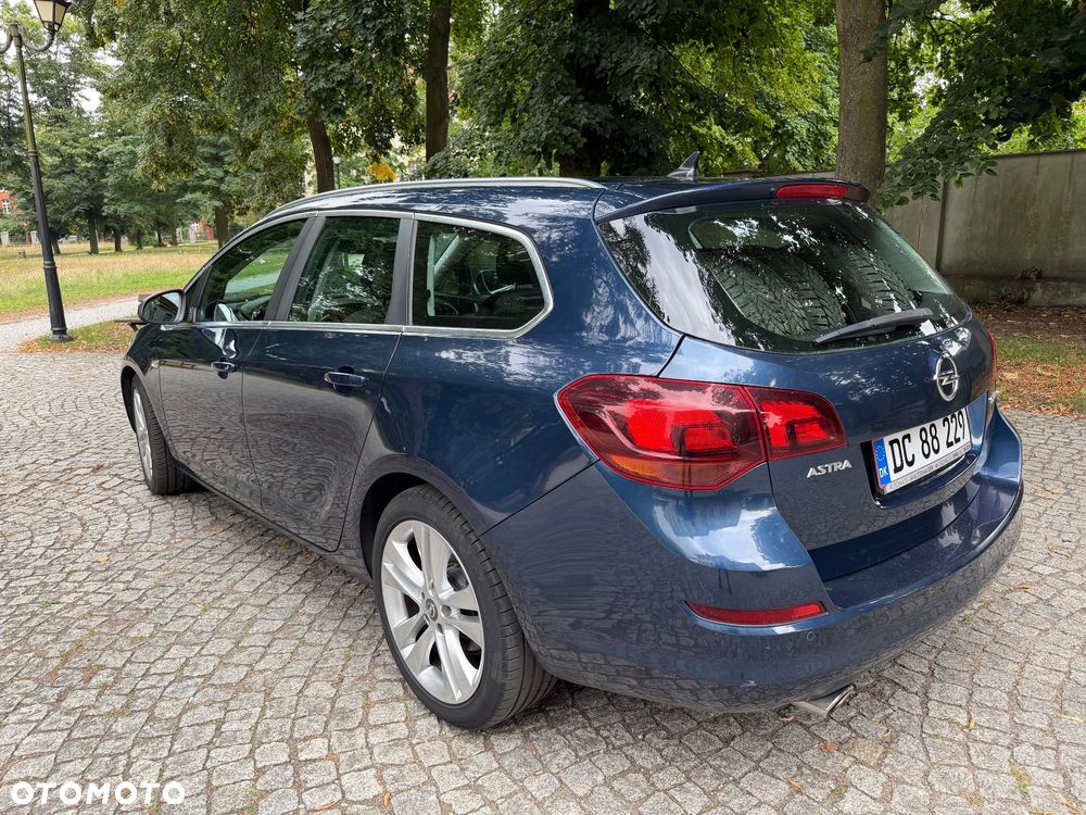 Opel Astra 1.6 T 111 - 10