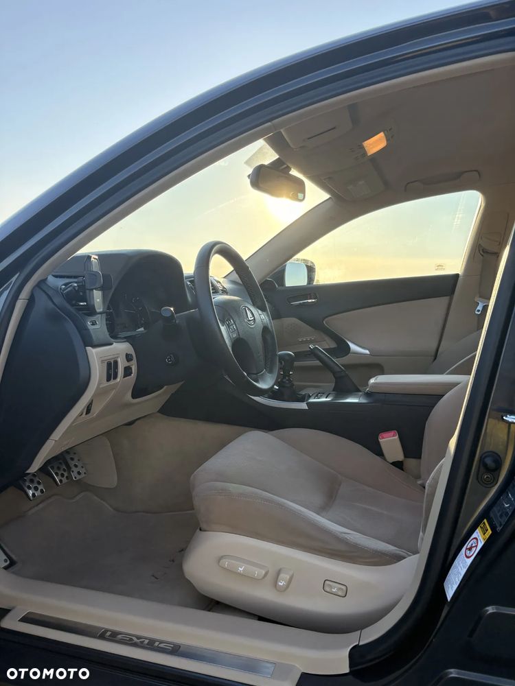 Lexus IS 220d Sport Line - 10