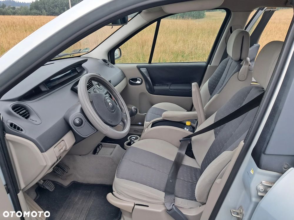 Renault Scenic 1.6 Confort Privilege - 9