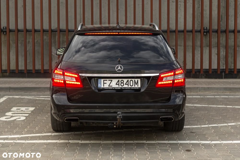 Mercedes-Benz Klasa E 350 CGI BlueEFFICIENCY 7G-TRONIC Avantgarde - 15