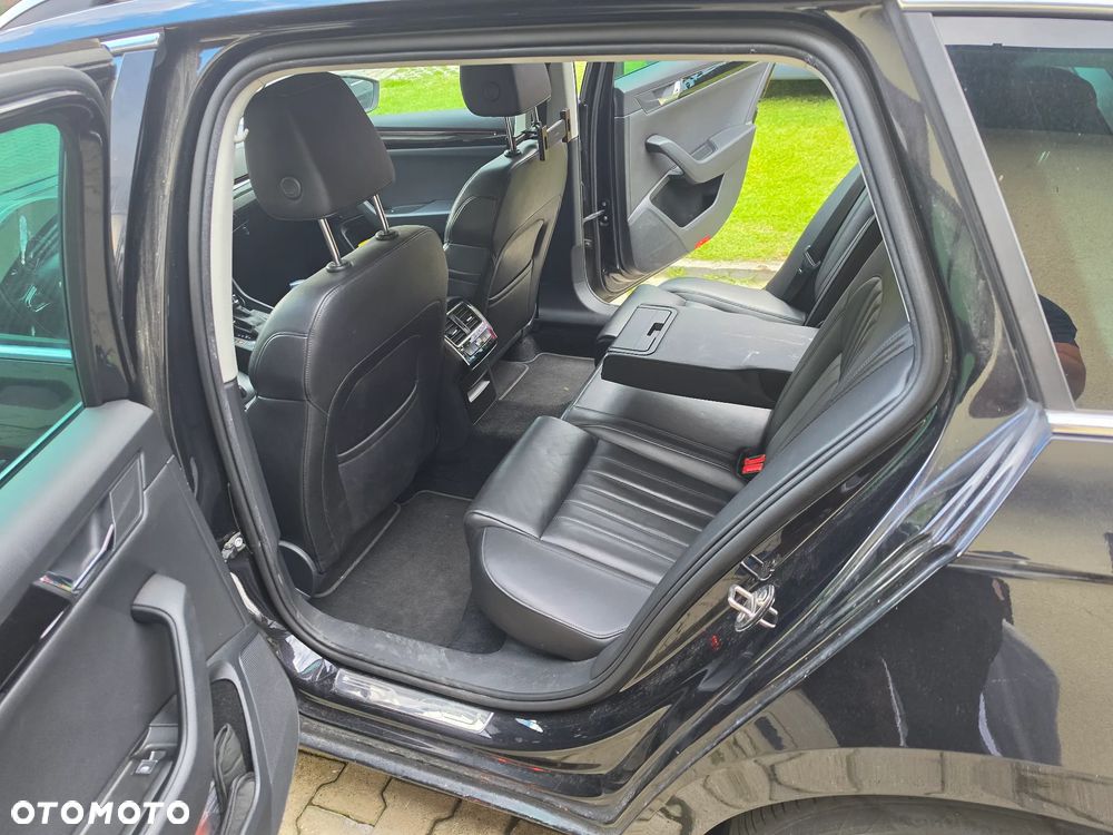 Skoda Superb 2.0 TDI 4x4 L&K DSG - 9