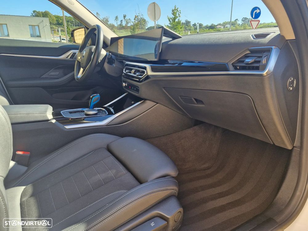 BMW i4 - 16