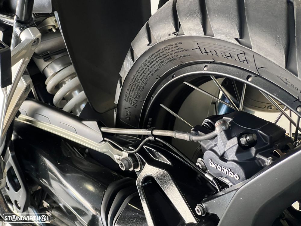 BMW R 1250 GS Adventure TRIPLE BLACK - 18