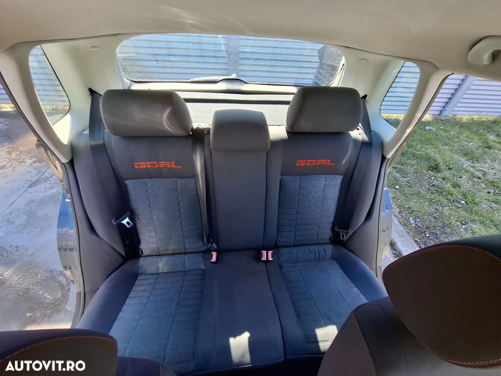 Volkswagen Polo - 9