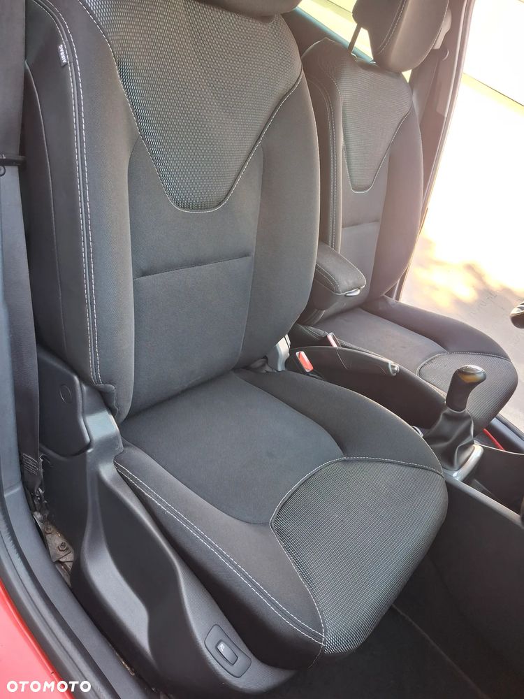 Renault Clio - 11
