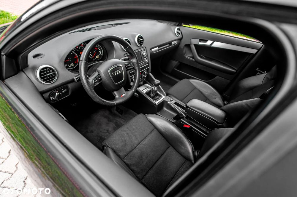 Audi A3 Sportback 2.0 TDI DPF quattro S line Sportpaket (plus) - 21