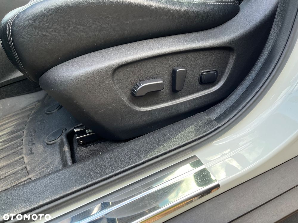 Nissan X-Trail 1.3 DIG-T Tekna 2WD DCT - 23