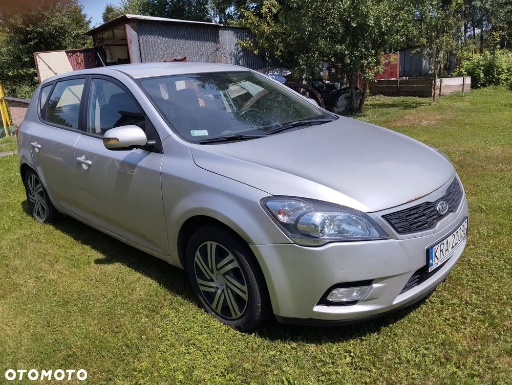 Kia Ceed 1.6 Crdi M Euro2012 - 1