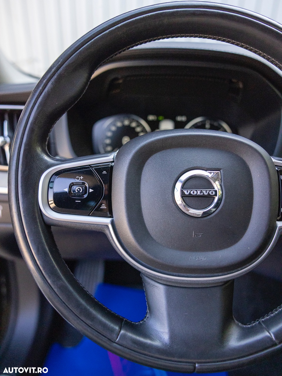 Volvo XC 60 D4 AWD Geartronic Inscription - 24