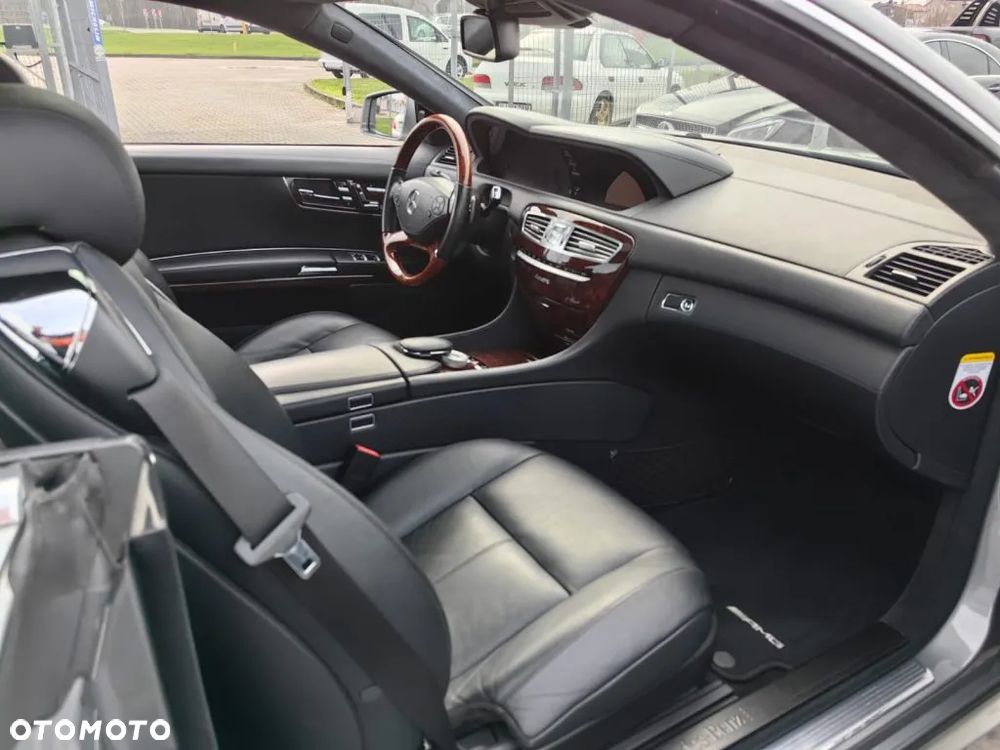 Mercedes-Benz CL 500 4-Matic BlueEff - 24