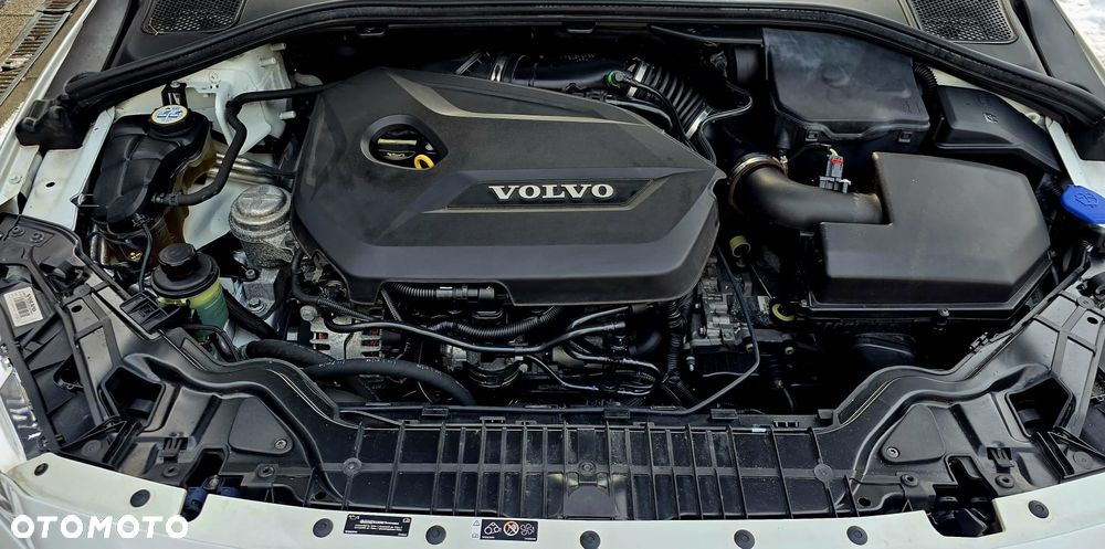 Volvo V60 T3 Momentum - 17