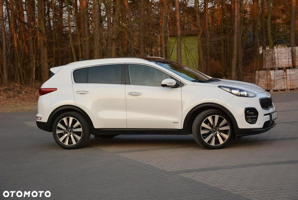 Kia Sportage 2,0 CRDI AWD Platinum - 4